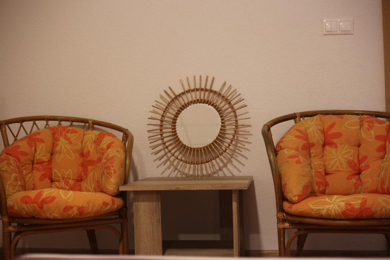 Apartmany Fantagiro Kaluža Esterno foto